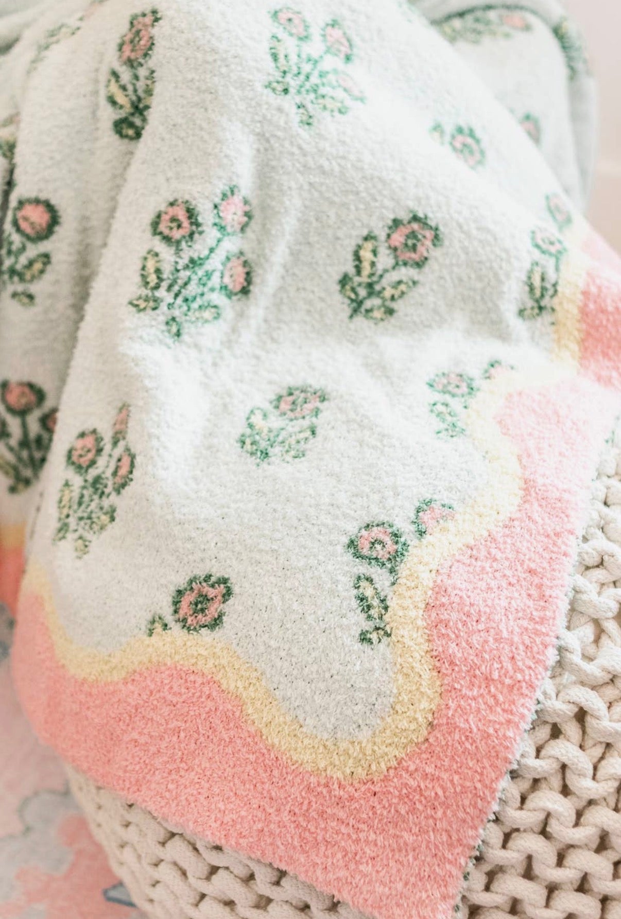 Cabana Floral Patchwork Collection
Plush Cozy Throw Blanket